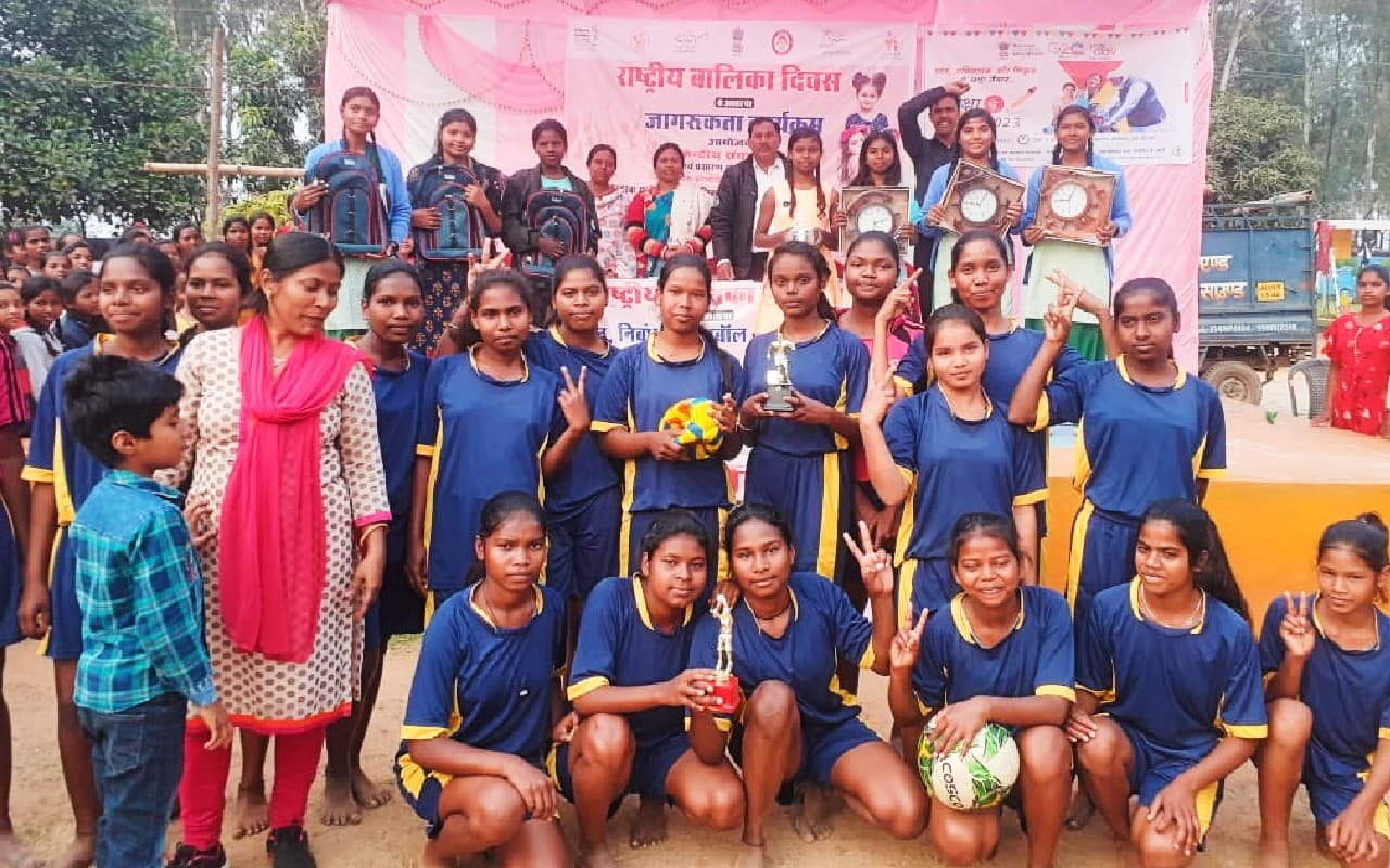 राष्ट्रीय बालिका दिवस व परीक्षा पे चर्चा पर कस्तूरबा गांधी आवासीय बालिका विद्यालय में जागरूकता कार्यक्रम