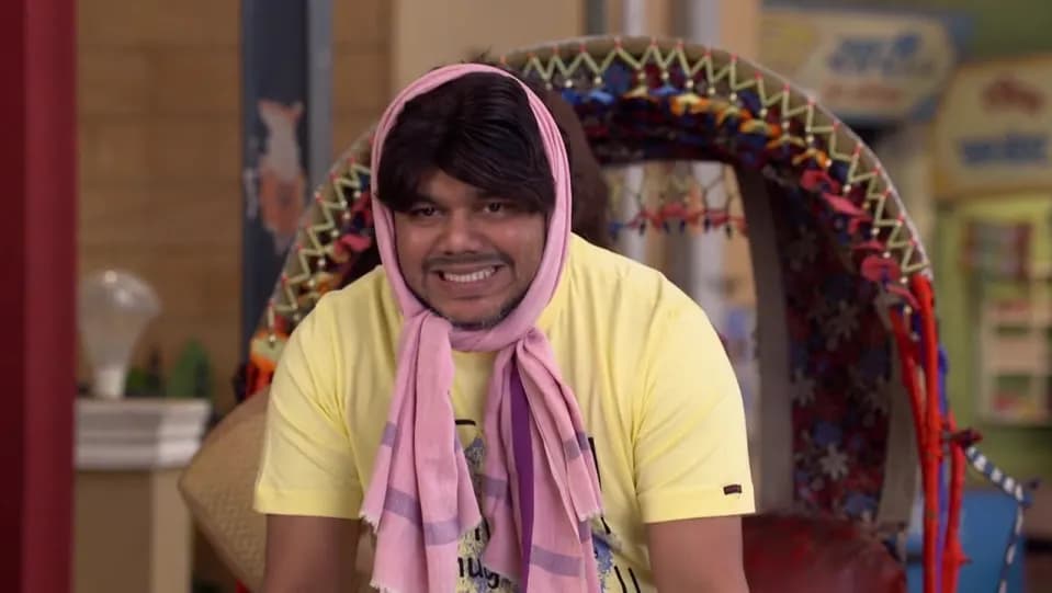 Bhabhiji Ghar Par Hai : बिना डायलॉग के खूब हंसाता है ‘पेलू रिक्शावाला’, जानें एक एपिसोड से कितना कमाते हैं ‘अक्षय पाटिल’ Bhabhiji Ghar Par Hai : बिना डायलॉग के खूब हंसाता है ‘पेलू रिक्शावाला’, जानें एक एपिसोड से कितना कमाते हैं ‘अक्षय पाटिल’