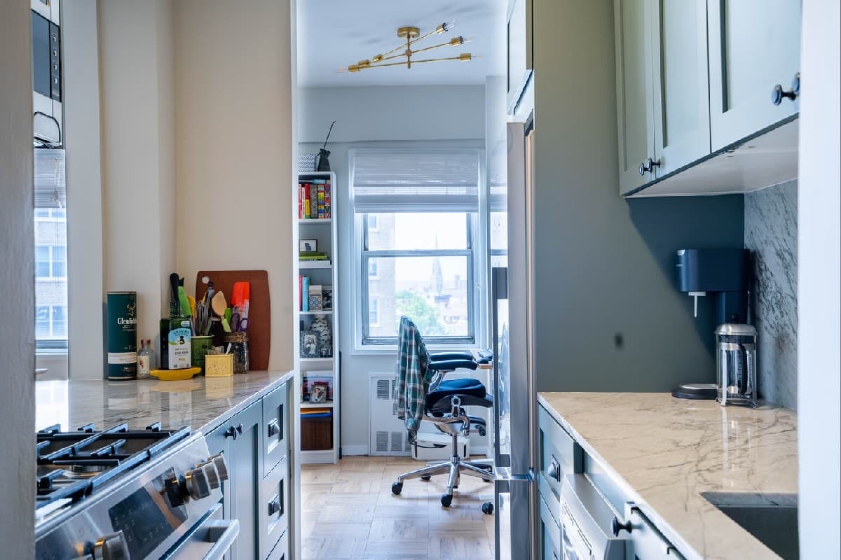 Home Decor: घर की सुंदरता देख सब कहेंगे वाह, आप भी अपने घर को डेकोरेट कर बना सकते हैं अट्रैक्टिव