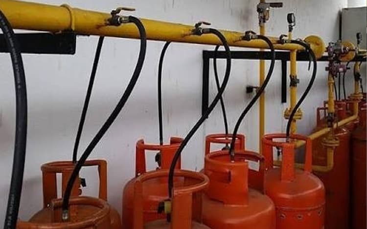 Piped Cooking Gas Price: आम-आदमी को महंगाई का तगड़ा झटका, दिल्ली-NCR में PNG के दाम 2.63 प्रति यूनिट बढ़े