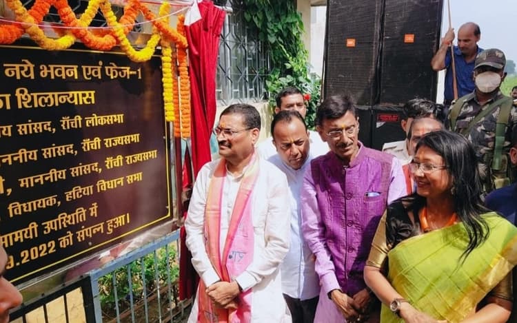 दिल्ली के आनंद विहार टर्मिनल जैसा होगा रांची का पिस्का स्टेशन, दुर्गा पूजा के पहले दिन हुआ शिलान्यास