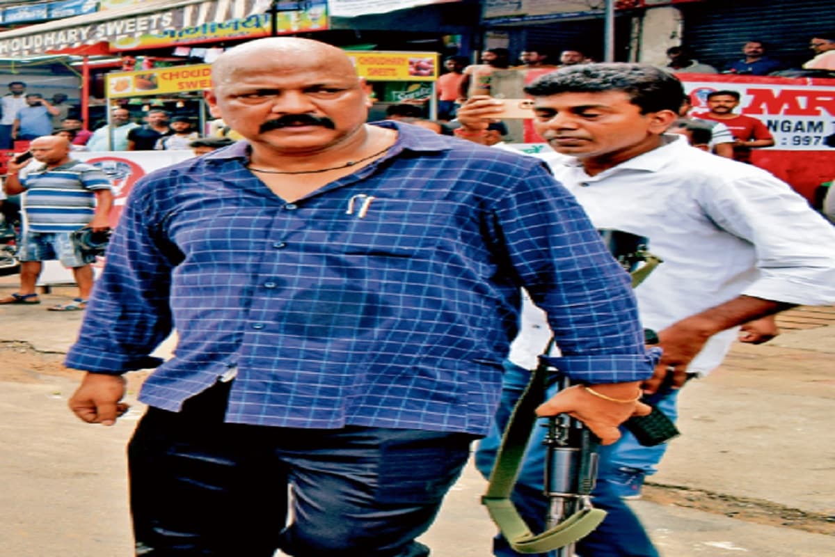 Jharkhand Crime News: झारखंड में मुथूट फिनकॉर्प में डकैती के लिए 5-5 लाख रुपये पर बुलाये गये थे अपराधी
