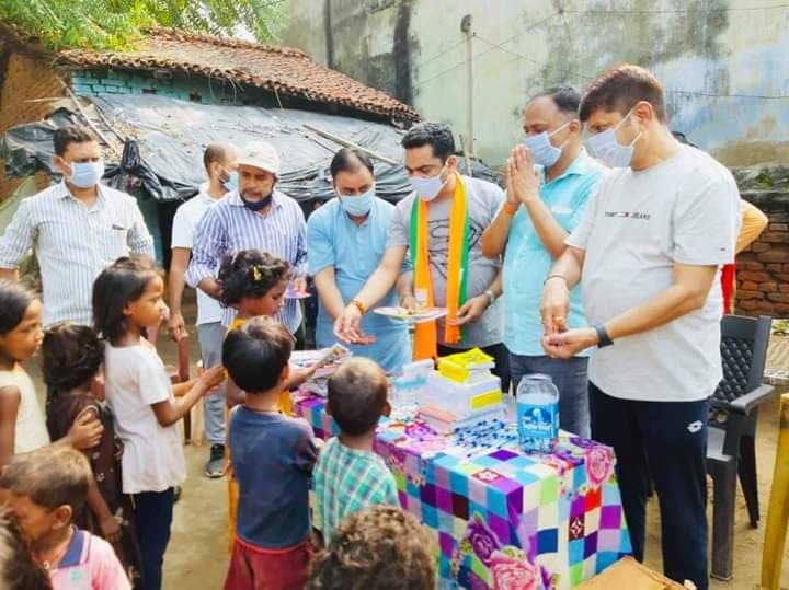 PM Modi Birthday : झारखंड में प्रधानमंत्री नरेंद्र मोदी का ऐसे मना जन्मदिन