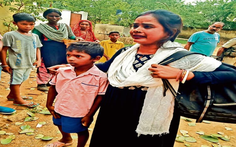 जमशेदपुर : छुट्टी के बाद क्लासरूम में बंद रह गया कक्षा तीन का छात्र, पुलिस ने निकाला