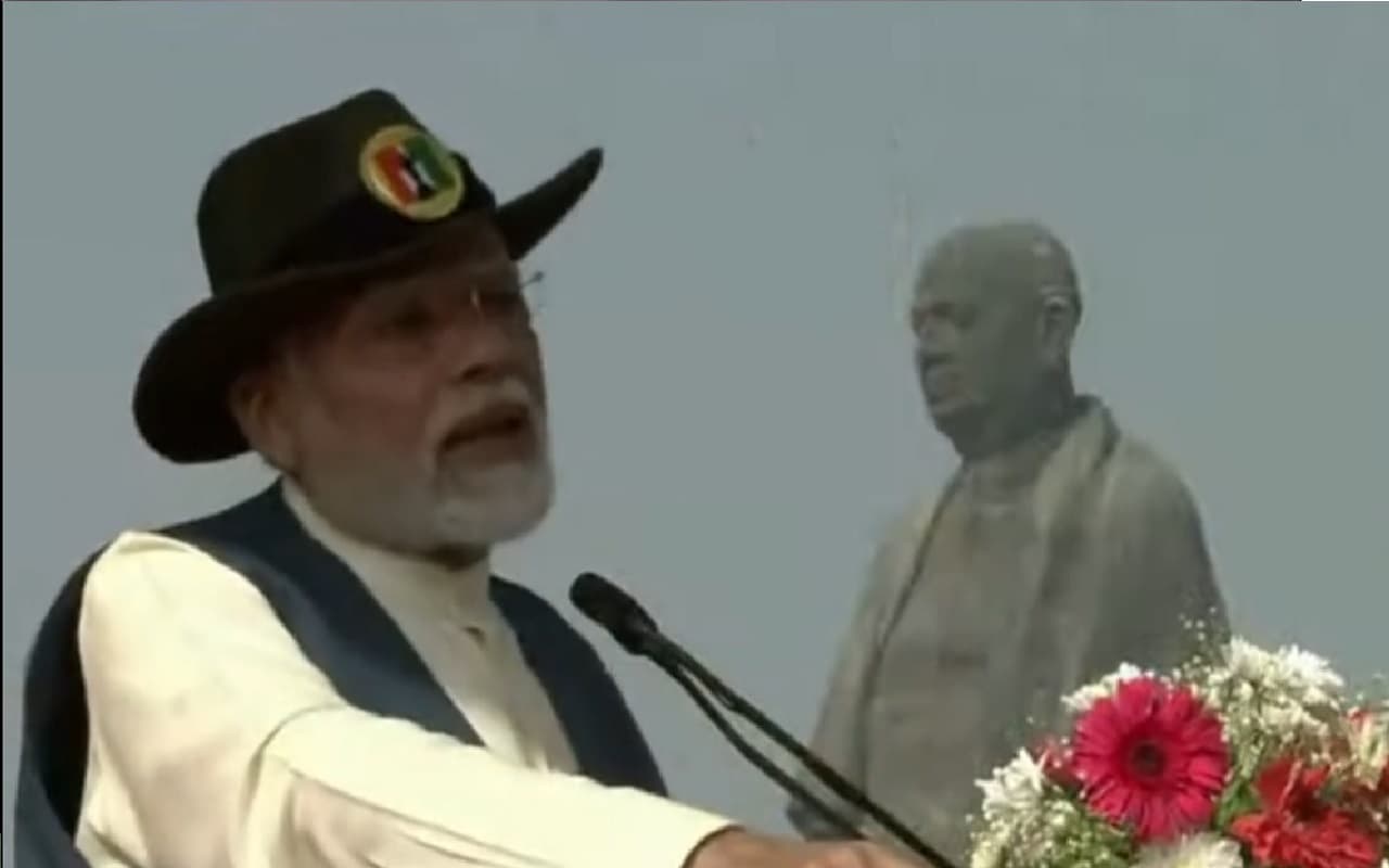 Morbi Bridge Collapse: स्टेच्यू ऑफ यूनिटी पहुंचकर PM मोदी ने पटेल को किया नमन, मोरबी हादसे पर जताया शोक