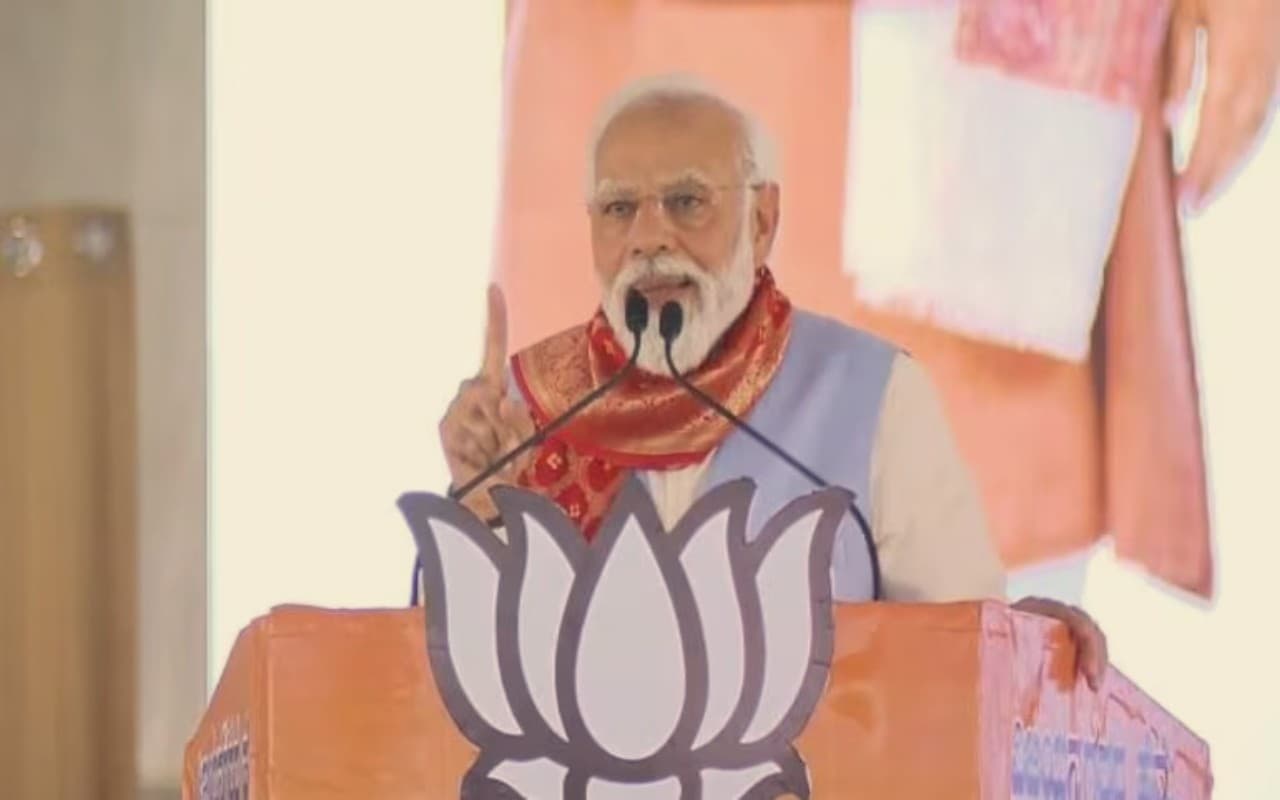 कांग्रेस के घोषणापत्र पर बोले पीएम मोदी- पहले राम और अब जय बजरंगबली बोलने वालों को बंद करने की तैयारी !