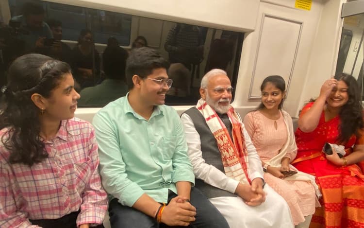 DU के छात्रों से बोले पीएम मोदी- OTT पर वो सीरीज अच्छी है, वो वाली रील देखी? स्टूडेंट्स का था ऐसा रिएक्शन