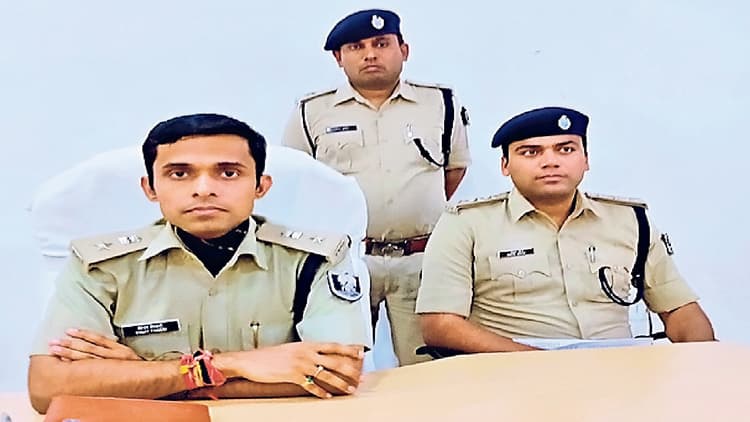बाबू वीर कुंवर सिंह के वंशज की मौत के मामले में सीआइटी के तीन जवान गिरफ्तार, पुलिस कर रही है पूछताछ