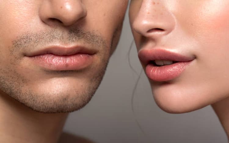 Winter Lip Care Tips: सर्दियों में फटे होंठ से हैं परेशान, तो जरूर करें ये 7 काम