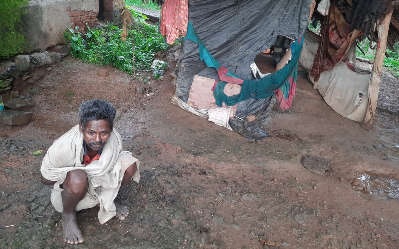 Jharkhand Sabar Tribe News: जमशेदपुर के पास तामुकबेड़ा सबर टोला में एक महीने में सर्पदंश से दो सबर की मौत Jharkhand Sabar Tribe News: जमशेदपुर के पास तामुकबेड़ा सबर टोला में एक महीने में सर्पदंश से दो सबर की मौत