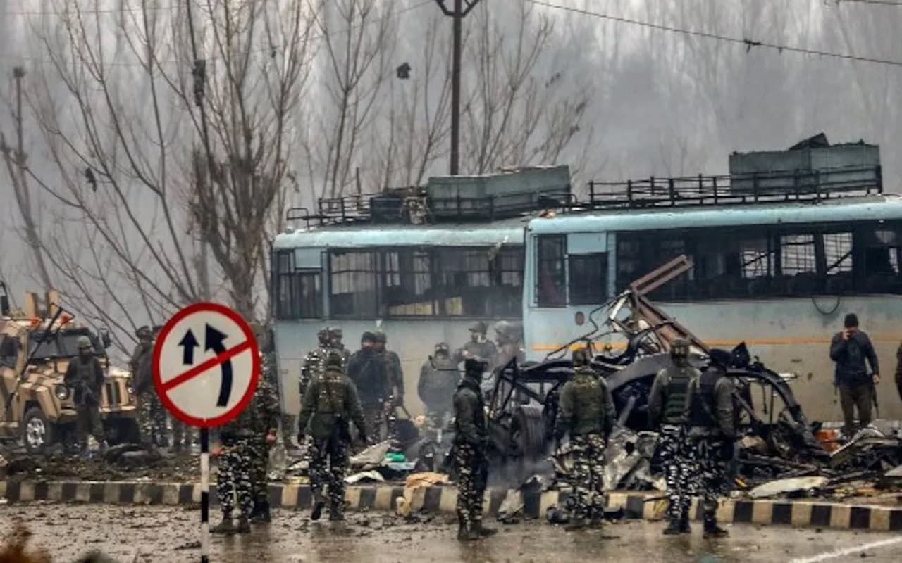 Pulwama Attack: पुलवामा हमले का जश्न मनाने वाले इंजीनियरिंग स्टुडेंट को 5 साल की जेल, जानें पूरा मामला