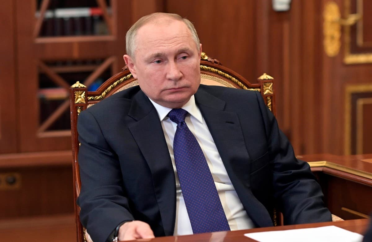 Russia-Ukraine War : ब्लादिमिर पुतिन ने यूक्रेन को दी चेतावनी-युद्ध तभी रूकेगा जब कीव हथियार डालेगा