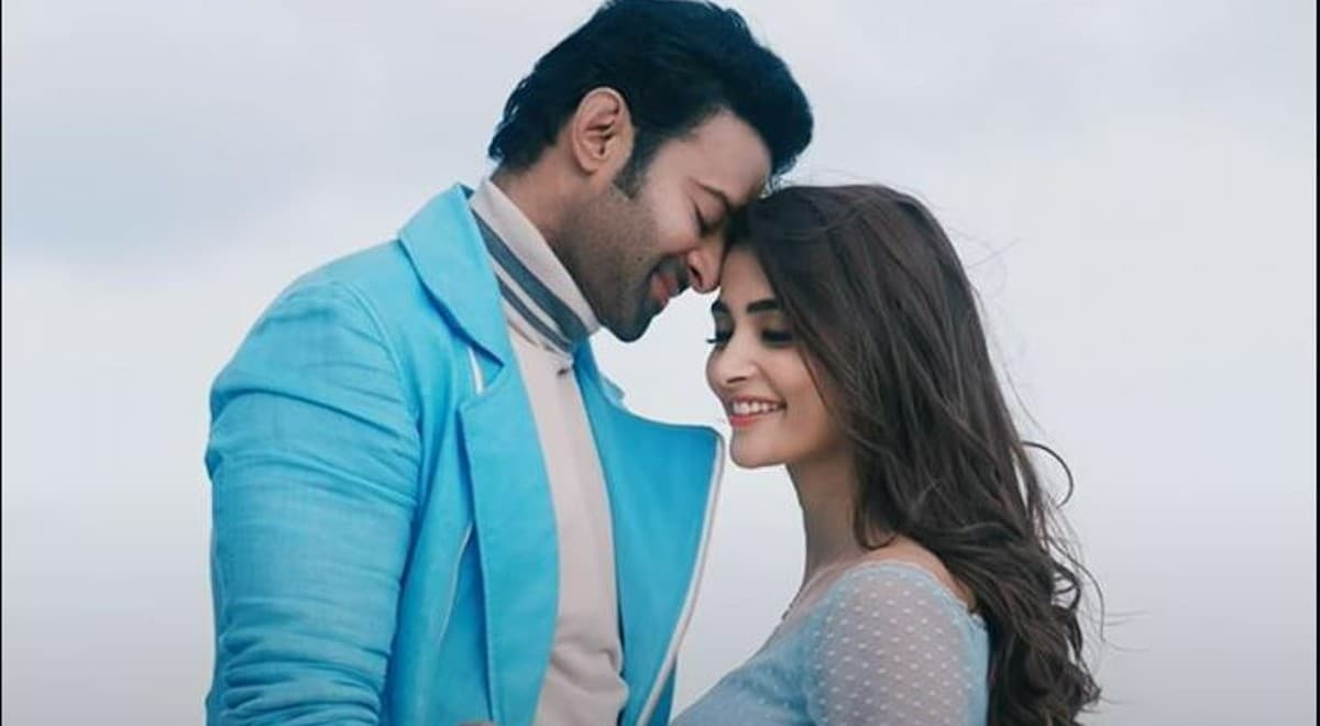 'राधे श्याम' के मेकर्स को बड़ा झटका, रिलीज के कुछ ही घंटों बाद ऑनलाइन लीक हुई प्रभास की फिल्म