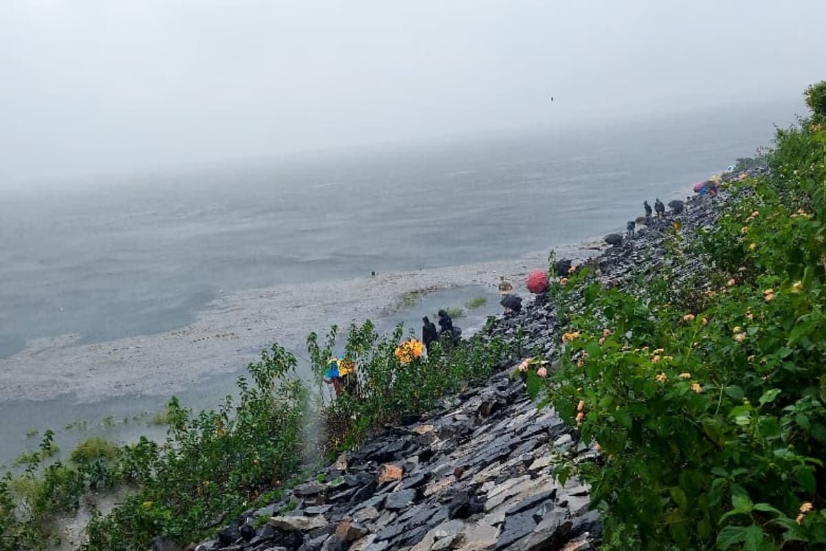 झारखंड में कब तक हैं भारी बारिश के आसार, ऑरेंज व येलो अलर्ट जारी, गांधी जयंती पर कैसा रहेगा मौसम का मिजाज?