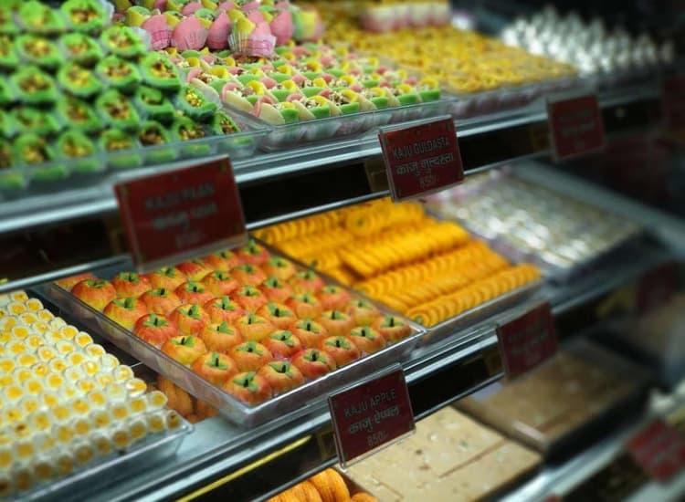 बिहार में अब रेस्तरां और मिठाई दुकानदारों को बिल पर लिखना होगा FSSAI लाइसेंस नंबर, अक्तूबर से नियम लागू