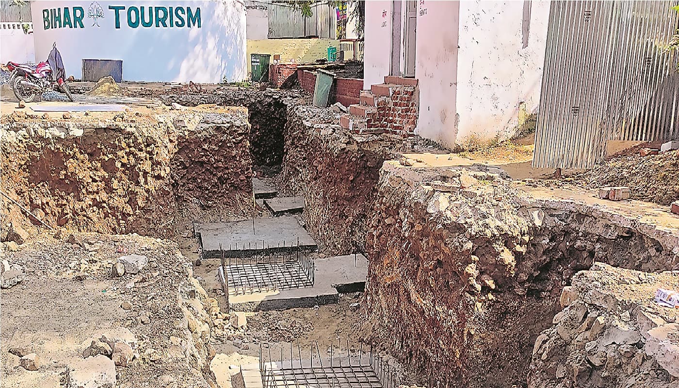 राजगीर में एक छत के नीचे मिलेगी खरीददारी से लेकर खाने तक की सुविधा, इंटीग्रेटेड बिल्डिंग का निर्माण शुरू राजगीर में एक छत के नीचे मिलेगी खरीददारी से लेकर खाने तक की सुविधा, इंटीग्रेटेड बिल्डिंग का निर्माण शुरू