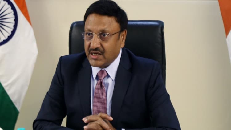 मुख्य चुनाव आयुक्त राजीव कुमार ने विपक्ष को लगायी फटकार, कहा-आरोपों से ज्यादा तेज परिणाम बोलते हैं...