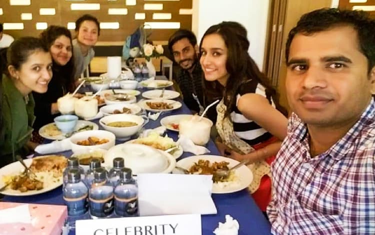 गिरिडीह के राजू पासवान का बॉलीवुड एक्ट्रेस श्रद्धा कपूर से है अनोखा रिश्ता, दोनों साथ मनाते हैं जन्मदिन