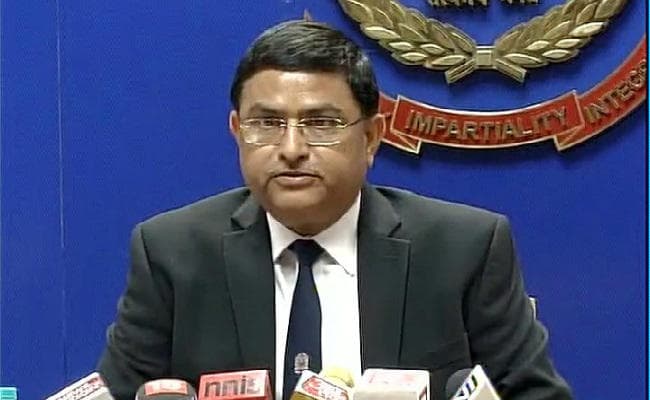 CBI vs CBI : राकेश अस्थाना को क्लीन चिट देने के मामले में दो जांच अधिकारी आमने-सामने, कोर्ट में छिड़ी जंग