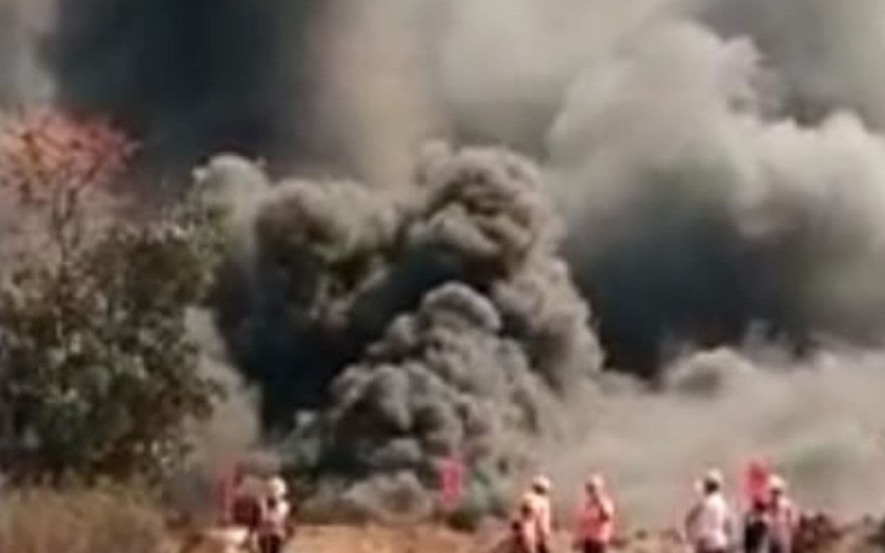 सीसीएल कुजू क्षेत्र के तोपा परियोजना खुली खदान के उत्तरी भाग में लगी आग, धुंआ-धुआं हुआ इलाका