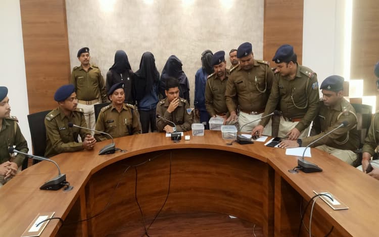 Jharkhand Crime News: रामगढ़ में कोयला व्यवसायी पर गोली चलाने के मामले में 4 नक्सली गिरफ्तार, पढ़ें पूरी खबर