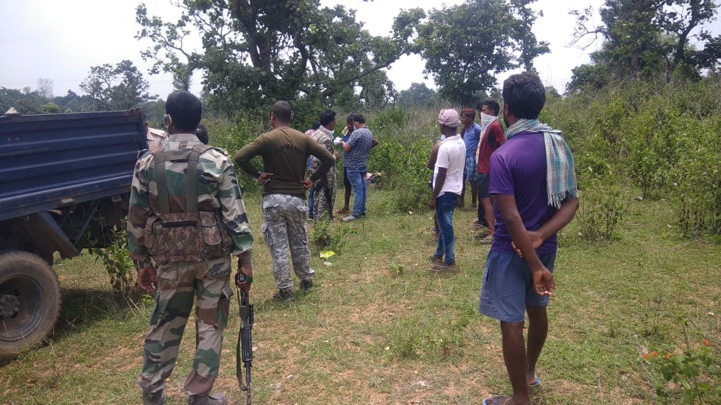 Jharkhand News: पत्थलगड़ी समर्थक रामजीव मुंडा की खूंटी में धारदार हथियार से काटकर हत्या Jharkhand News: पत्थलगड़ी समर्थक रामजीव मुंडा की खूंटी में धारदार हथियार से काटकर हत्या