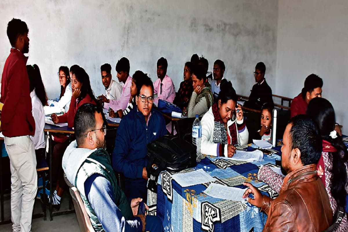 झारखंड की उच्च शिक्षा का हाल: रांची के रामलखन कॉलेज में हैं 7500 विद्यार्थी, लेकिन कमरा सिर्फ 15