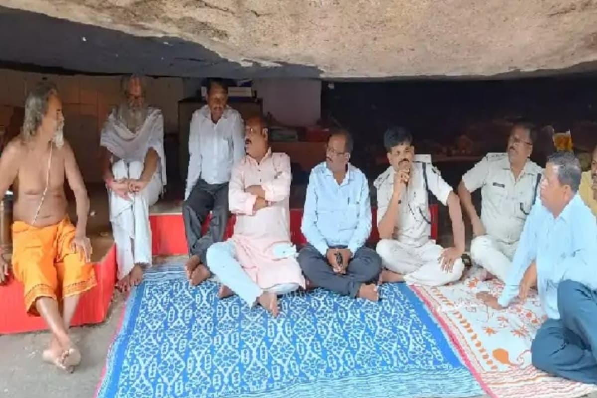 झारखंड: रामरेखा धाम के महंत रामशरण दास को जान से मारने की धमकी, जांच में जुटी पुलिस