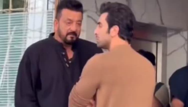 शमशेरा के सेट से रणबीर कपूर और संजय दत्त का वीडियो LEAK, सीरियस मूड में दिखे रील और रियल लाइफ 'संजू'