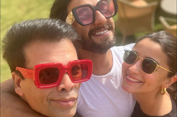 जया बच्चन और पैपराजी के रिश्ते पर करण जौहर ने ली चुटकी, कविता शेयर कर बोले- गुच्ची में लिपटा रणवीर सिंह