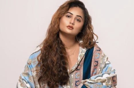 रश्मि देसाई के लेटेस्ट फोटोशूट पर फैंस का आया दिल, रफल शर्ट में एक्ट्रेस दिखीं बेहद स्टनिंग, PHOTOS