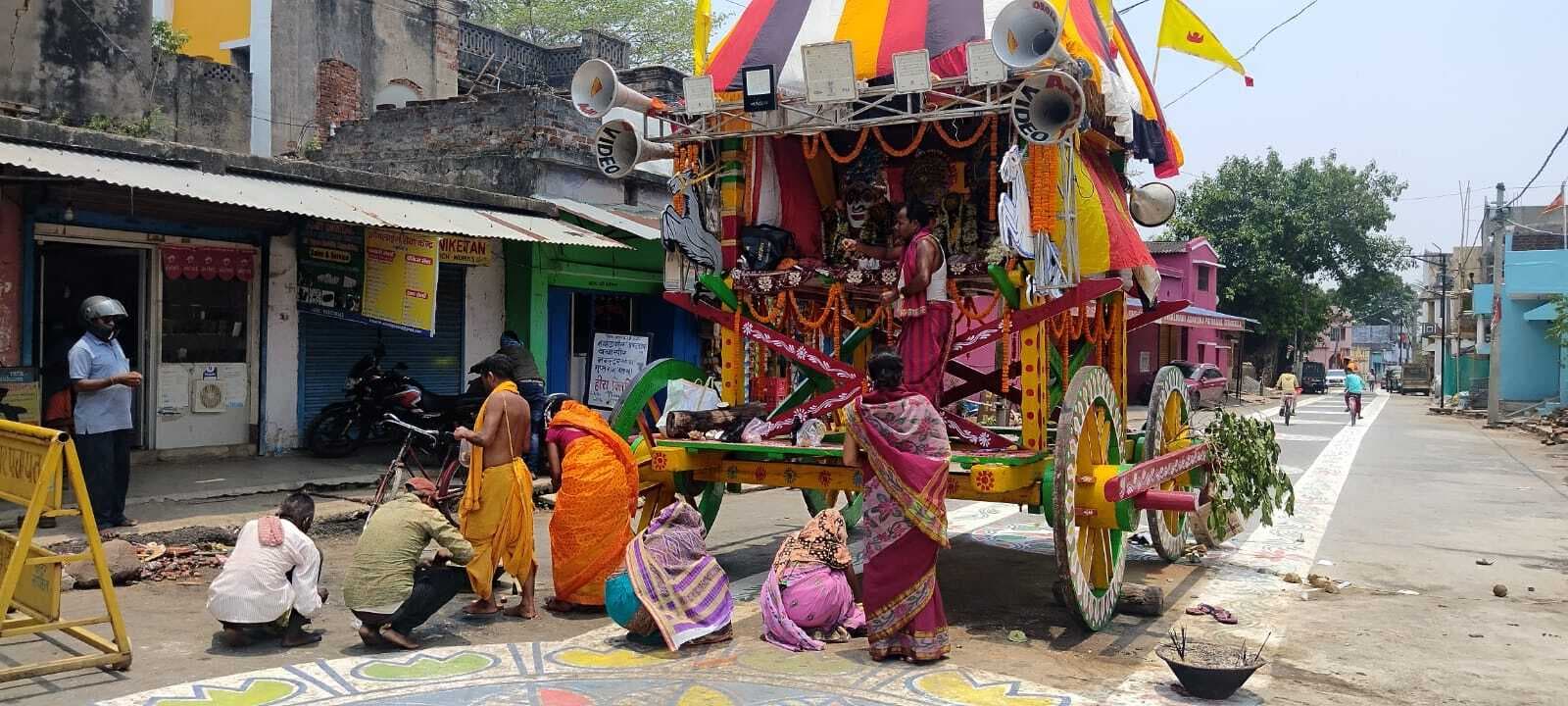 रथ यात्रा : भाई-बहन के साथ प्रभु जगन्नाथ ने रथ पर किया रात्रि विश्राम, शाम को पहुंचेंगे गुंडिचा मंदिर