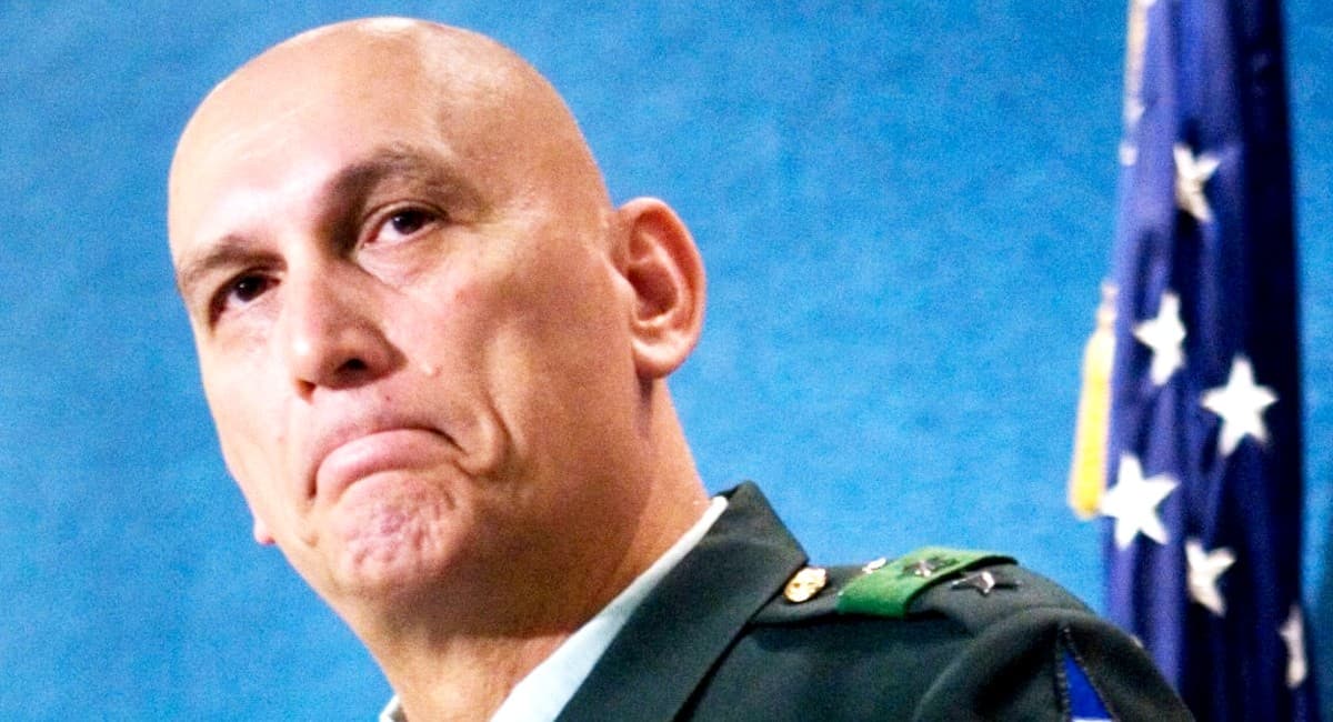 इराक में अमेरिकी और नाटो सेना को लीड करने वाले जनरल रेमंड टी ओडेर्नो का कैंसर से निधन