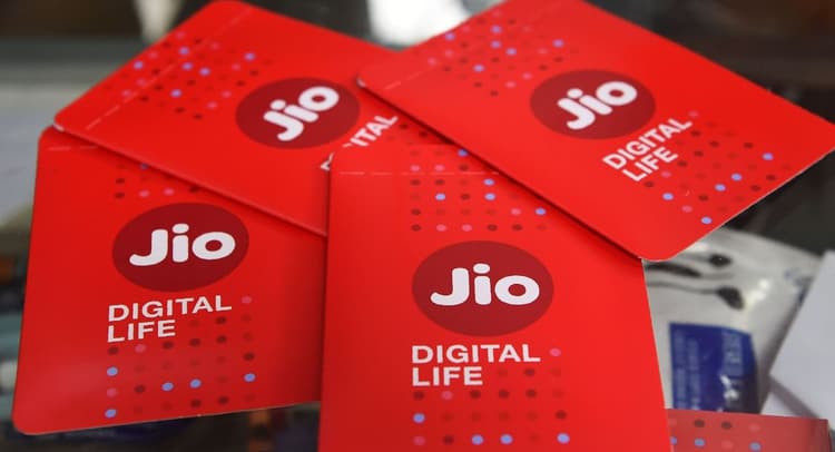 JIO Offer: जिओ का सस्ता रीचार्ज! 2 रुपये ज्यादा देकर पाएं दोगुने से भी ज्यादा डेटा, साथ में कैशबैक ऑफर भी
