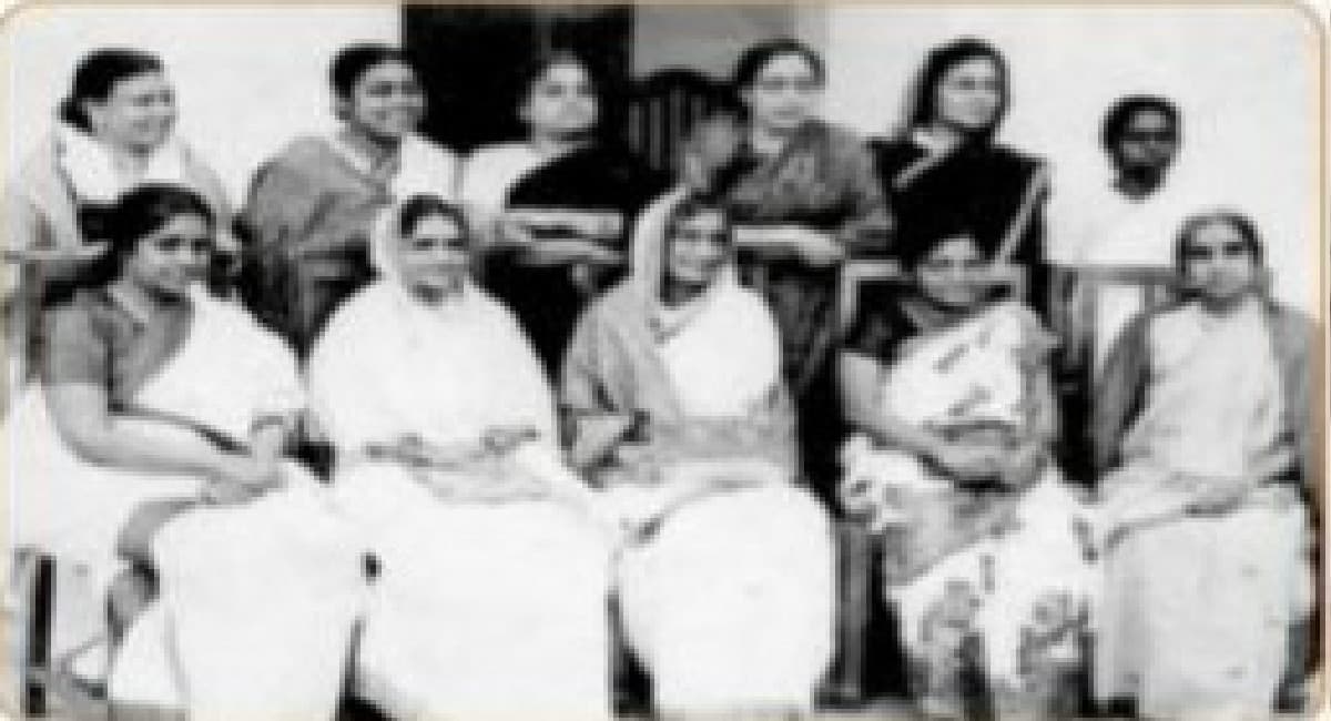 Happy Republic Day : संविधान निर्माण में शामिल महिलाओं के बारे में क्या जानते हैं आप