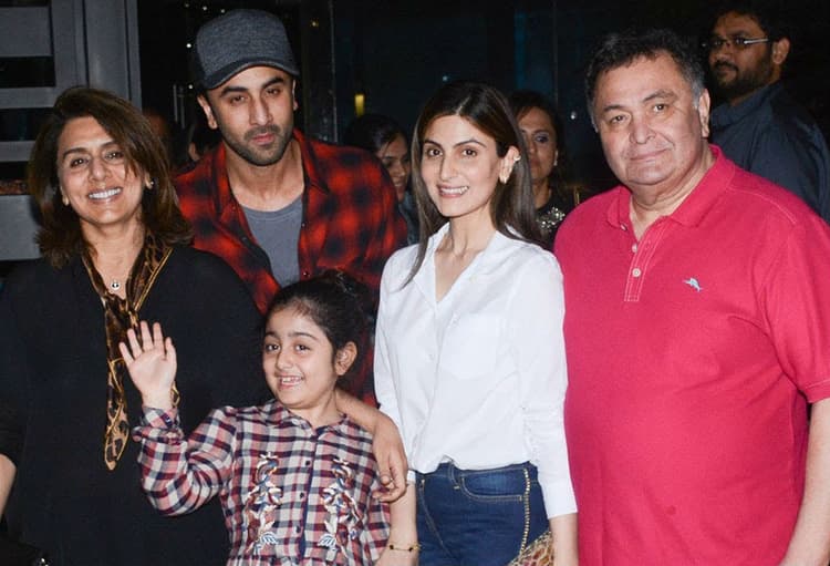 Rishi Kapoor death: ऋषि कपूर के निधन पर परिवार ने जारी किया बयान, प्रशंसकों से की ये अपील