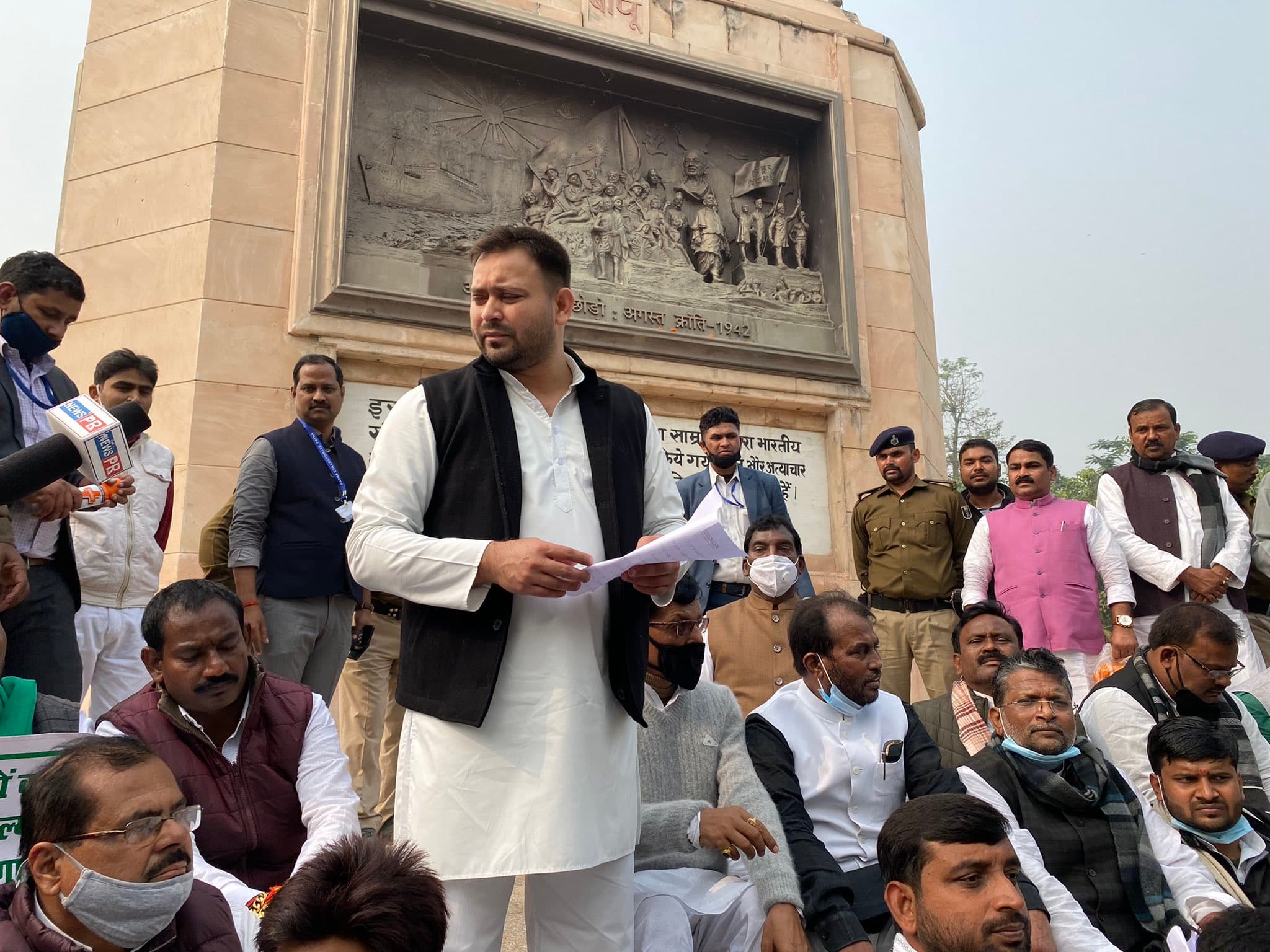 Bihar News: दो बड़े चावल कारोबारी भाई लापता, 6 दिन बाद भी नहीं मिला सुराग, परिवार रोज लगा रहा थाने का चक्कर