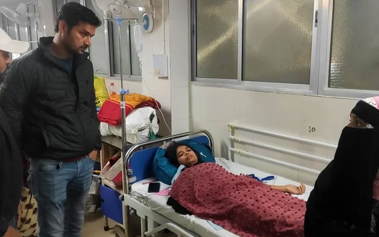 Jharkhand News: झारखंड के घाटशिला कॉलेज में रॉकेट में विस्फोट, 8 छात्र-छात्राएं घायल, ऐसे हुई घटना