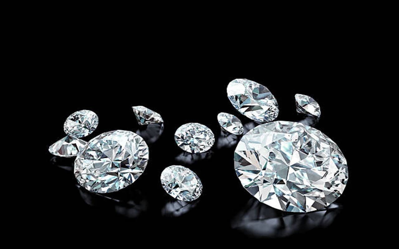 Diamond: इन 5 राशियों के लिए शुभ नहीं है हीरा, देखें क्या आपकी राशि भी तो शामिल नहीं