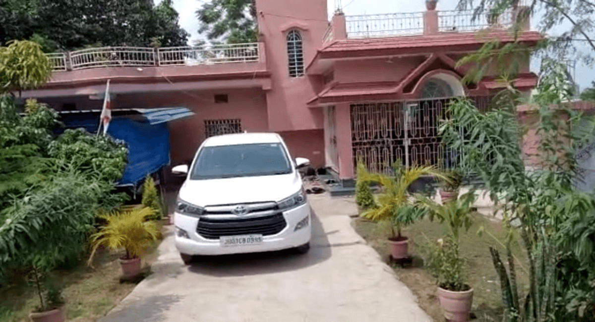 Jharkhand News :रूपा तिर्की की मौत की गुत्थी सुलझाने में जुटी सीबीआई पहुंची रांची, मां व बहन से कर रही पूछताछ Jharkhand News :रूपा तिर्की की मौत की गुत्थी सुलझाने में जुटी सीबीआई पहुंची रांची, मां व बहन से कर रही पूछताछ