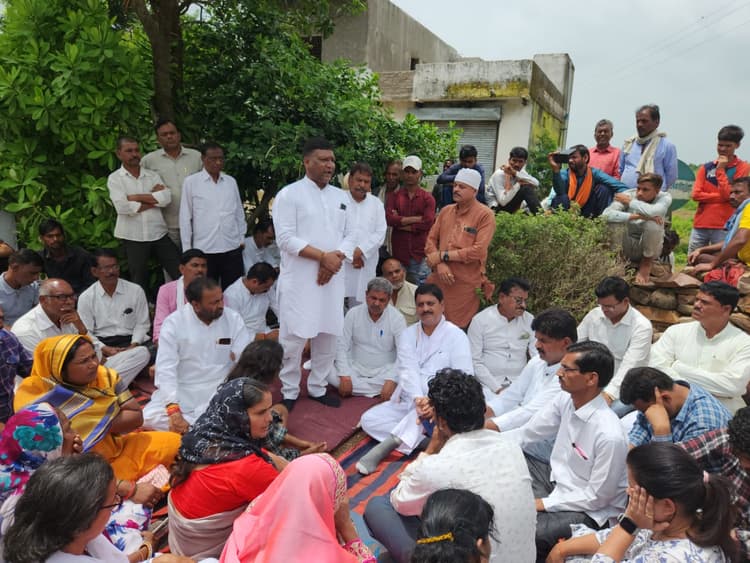 MP : आरोपियों ने युवक की हत्या करने के साथ-साथ उसकी मां को भी किया निर्वस्त्र, मृतक की बहन ने किया ये दावा