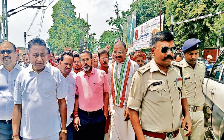 साहिबगंज में 36 घंटे बाद हुई इंटरनेट सेवा बहाल, डीसी ने की शांति बनाये रखने की अपील