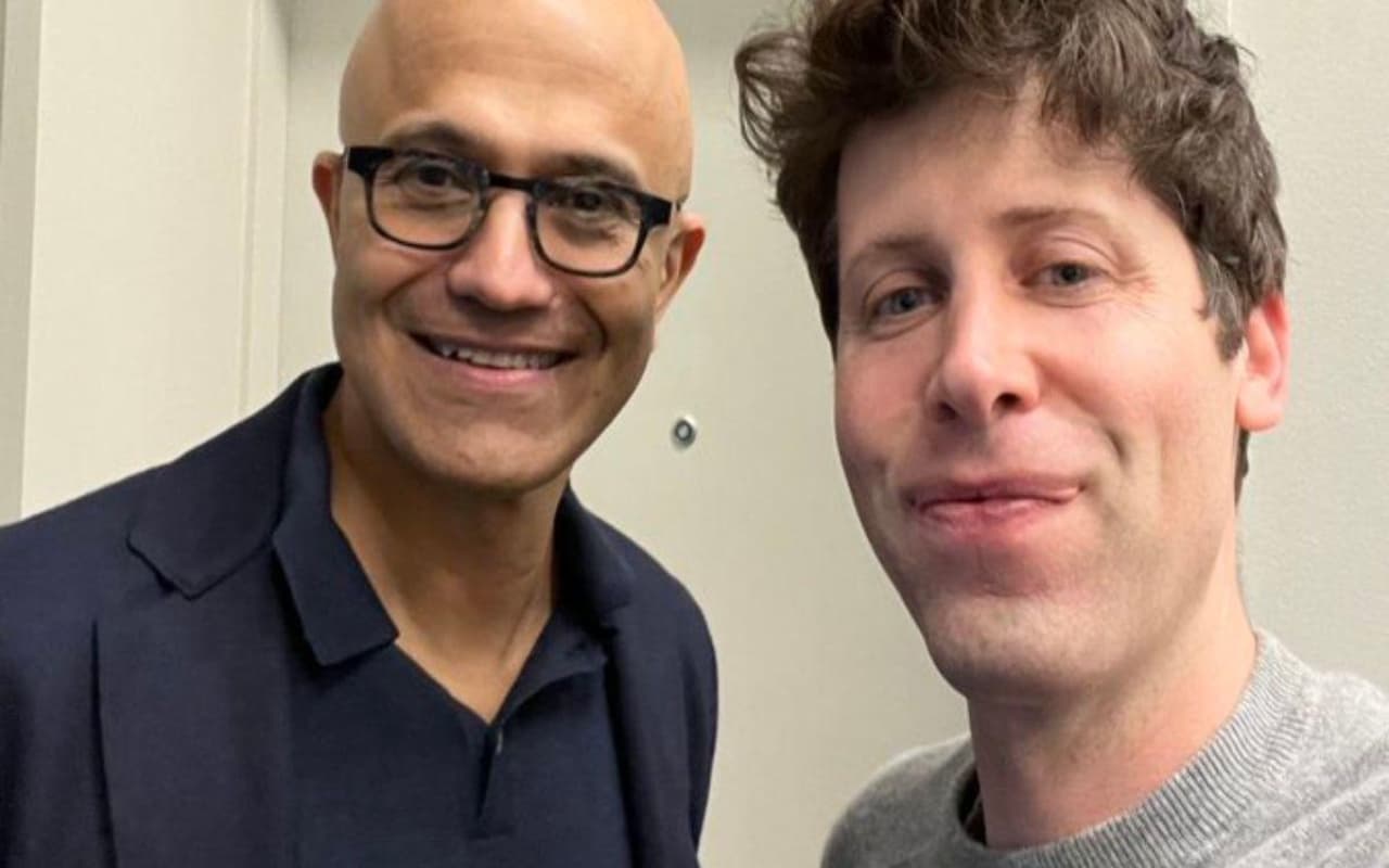 Sam Altman News: माइक्रोसॉफ्ट में शामिल होंगे सैम अल्टमैन, सत्या नडेला ने कर दिया ऐलान Sam Altman News: माइक्रोसॉफ्ट में शामिल होंगे सैम अल्टमैन, सत्या नडेला ने कर दिया ऐलान