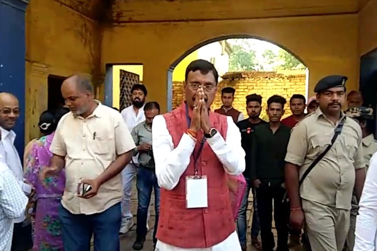 झारखंड: सड़क मार्ग से दिल्ली से लौटे पीएन सिंह क्वारेंटाइन में, सांसद संजय सेठ नहीं