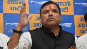 UP Nikay Chunav: आम आदमी पार्टी ने रणनीति को दी धार, जिला मुख्यालयों पर पदयात्रा-रोड शो से बनाएगी माहौल.. UP Nikay Chunav: आम आदमी पार्टी ने रणनीति को दी धार, जिला मुख्यालयों पर पदयात्रा-रोड शो से बनाएगी माहौल..
