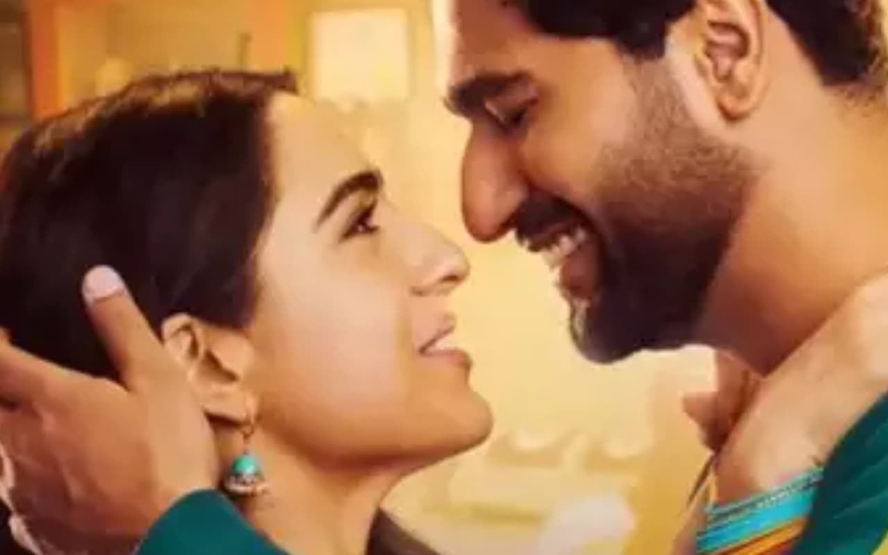 Zara Hatke Zara Bachke Trailer: सारा- विक्की की फिल्म जरा हटके जरा बचके का ट्रेलर रिलीज, जानें कब होगी रिलीज? Zara Hatke Zara Bachke Trailer: सारा- विक्की की फिल्म जरा हटके जरा बचके का ट्रेलर रिलीज, जानें कब होगी रिलीज?
