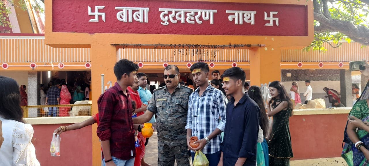 झारखंड : सावन की पहली सोमवारी पर दु:खहरणनाथ धाम में उमड़े श्रद्धालु, भोले बाबा के जयकारे से गूंजा मंदिर परिसर