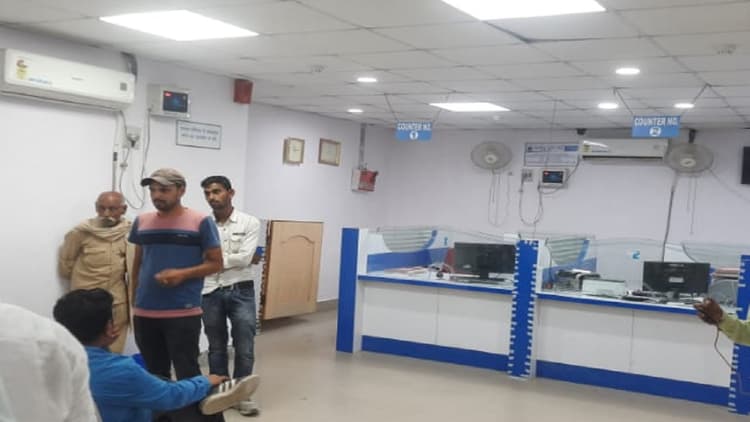 SBI Clerk Exam की तैयारी कैसे करें? प्रारंभिक और मुख्य परीक्षा की तैयारी के लिए टिप्स