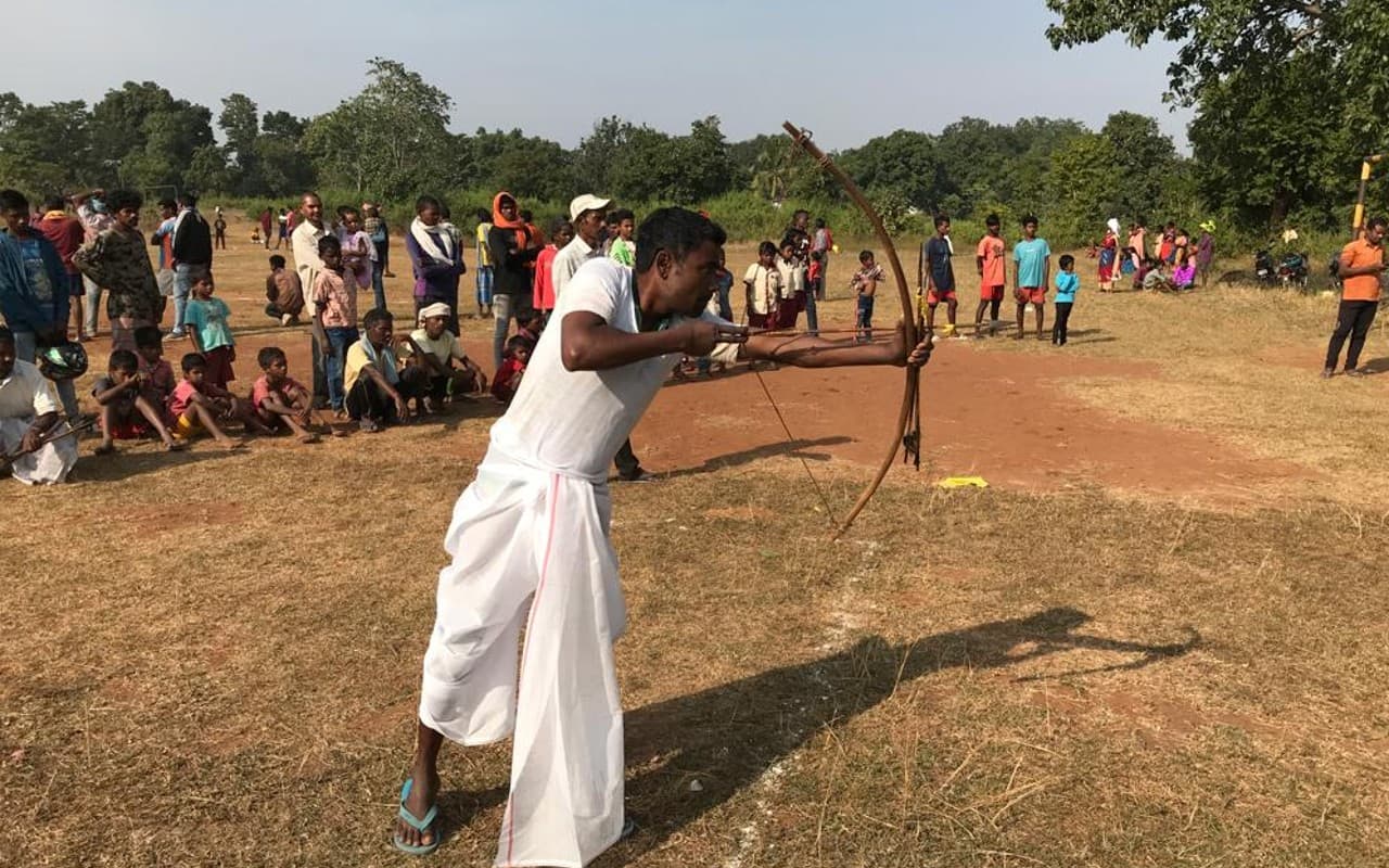 पश्चिमी सिंहभूम के सेरेंगसिया घाटी में आदिवासियों ने दी थी अंग्रेजों को शिकस्त, मनाया विजय दिवस