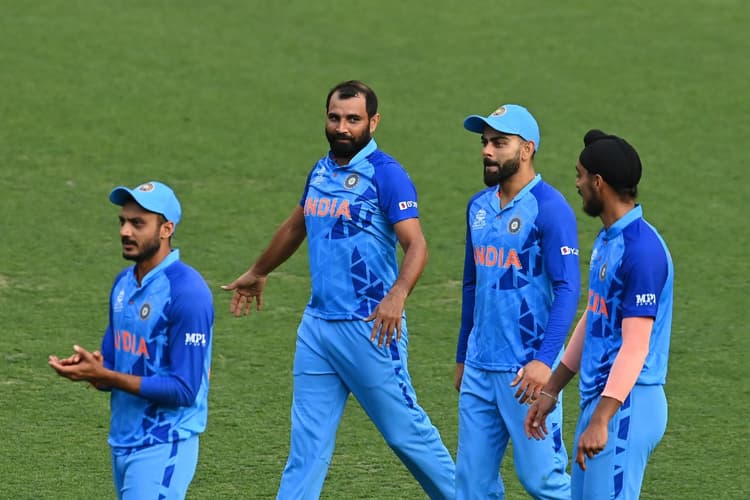 T20 World Cup: मोहम्मद शमी ने वार्म अप मैच में केवल एक ही ओवर क्यों की गेंदबाजी, रोहित शर्मा ने खोला राज